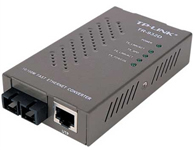 TP-LINK TR-932D  自适应SC多模光收发器RJ-45, SC接口 IEEE 802.3u协议标准10/100Mbps 传输速率