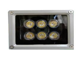 6燈紅外燈(12V) ”燈管數量：6顆2W大功率LED紅外點陣燈；
輸入電壓：DC12V；
外殼材質：全鋁合金外殼；
防護等級：IP65；
啟動方式：光控開關自動控制，精準的恒流驅動電路
功    率：12W
”
