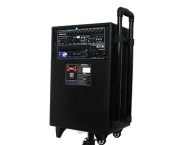 米兰 KM90-180 移动音响 最大功率 :450W（4Ω）话筒=10MV/300MV AUX=500/2V 专业电子防震汽车DVD，可播放DVD