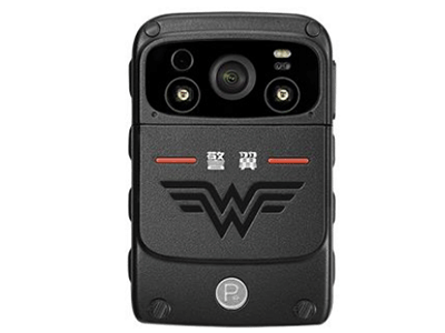 警翼 5V 4G執法記錄儀 最輕小的多功能4G記錄儀 執法視頻通話雙鏡頭設計 NFC證件讀取功能 支持快速充電（2小時充滿）更換電池5min不斷電