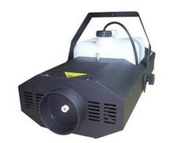 3000W煙機電壓:AC 110/230V 50-60Hz±10%         功率:3000W 預熱時間:5分鐘                                 煙油容量:10升;    噴煙距離:20米                                     煙霧覆蓋:40000cu.ff/min                    控制方式:遙控、DMX