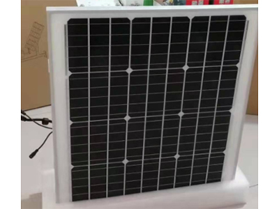 太阳能板 太阳能板*1个；              太阳能控制器*1台；            30AH锂电池*1台（带电量显示）和60A电池        太阳能横梁支架*2条；        太阳能专用支架*1条；
