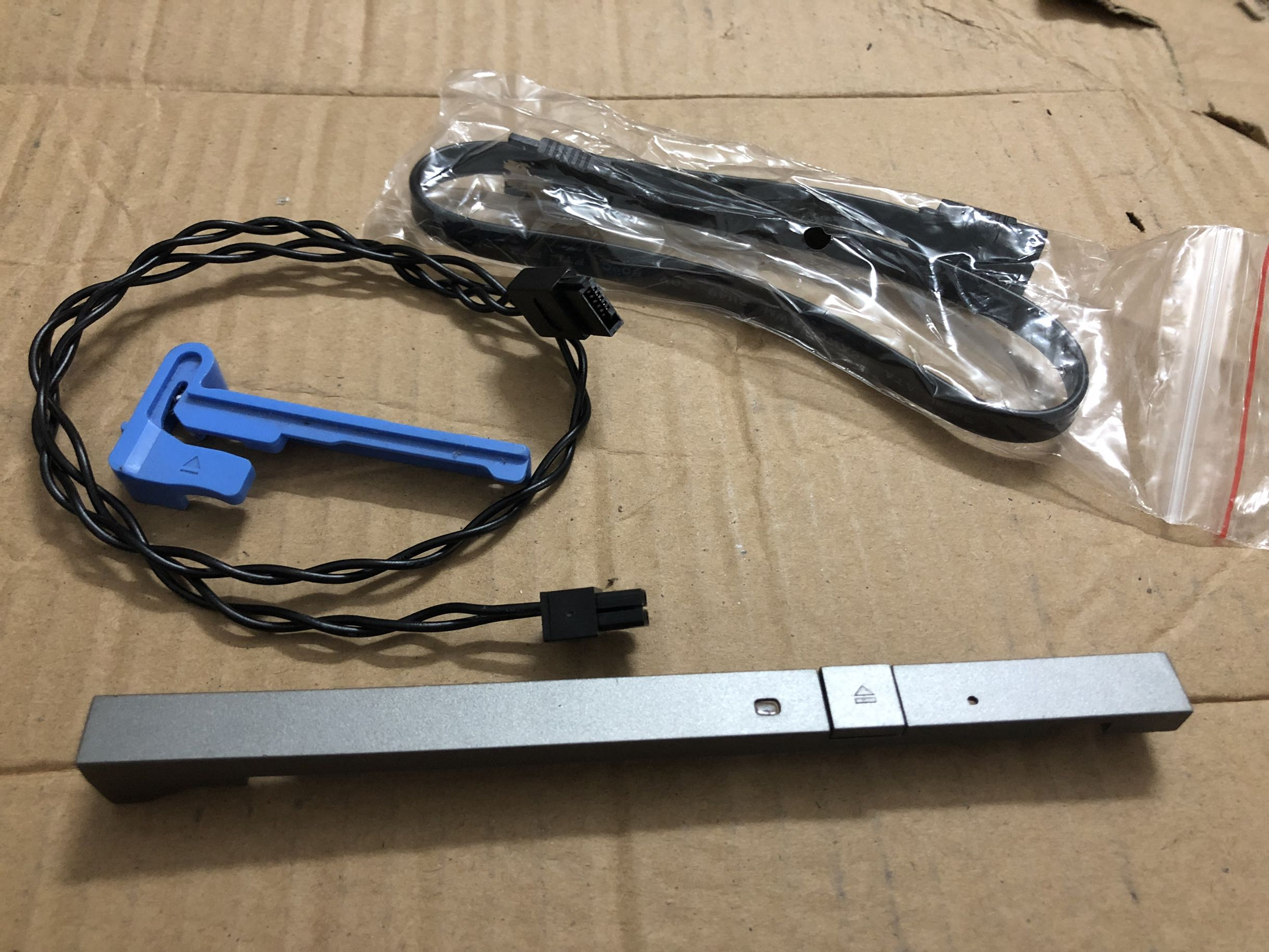 扬天T4900V光驱套件 卡扣 面板 电源线 数据线 一整套 灰色面板