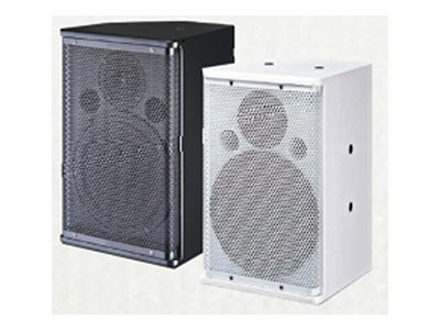 卡奇 專業音響（黑色/白色）	F6	100W*2 6.5寸100磁低音,雙高音鐵網,噴漆舞臺(學校、會議專用）功率：100W  尺寸：33*22*20CM 重量：9公斤/對
