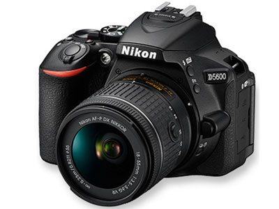Nikon/尼康D5600套机(18-55mm）   传感器：APS画幅（23.5*15.6mm）；有效像素：2416万；显示屏尺寸：3.2英寸；显示屏像素：103.7万像素液晶屏；连拍速度：支持（最高约5张/秒）；快门速度：30-1/4000秒；电池类型：锂电池（EN-EL14a）；续航能力：约820张（根据CIPA标准）
