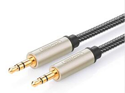 AV125    专业发烧级AUX音频线            镀银铜线芯+镀银铜屏蔽层       接头18迈镀金  高保真                  彩盒包装










