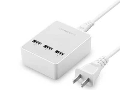 CD101    ”USB3口充电器 数码充电站
IPAD、Iphone、手机平板
一站式充电解决
 可拆卸电源线 1.5米
2A/1A智电接口
绿联专利产品
彩盒包装
”







