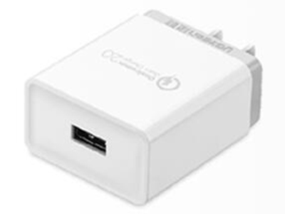 CD122    QC2.0单口快充                      功率上限为18W                                     通用国际100V-240V电压标准                        双芯片，充电效率高                     彩盒包装








