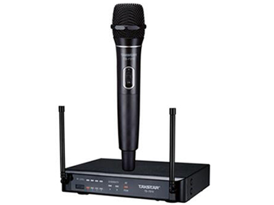 得胜 TS-7310H 演出麦克风 UHF射频信号传输，工作稳定
• PLL数字频率控制系统，提供多频道供使用选择
• 采用分集式无线接收技术，接收能力更强、信号更稳定
• 工作频点由先进的射频分析系统辅助筛选，具有良好的抗干扰能力
• 发射机采用两节1.5V电池供电，使用更方便