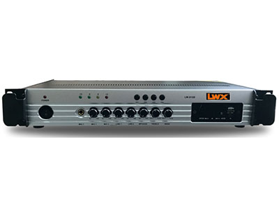 广州LWX劳斯 MP3-8120U 1.5U机箱 四分区    定压功放  ”◆带有前置放大器，具有2路话筒输入，其中M1C1话筒带默音强插功能。便于紧急广播，高低音可调。
◆三路线路输入，两路线路输出，可接CD/音源及电话。
◆话筒及线路、Mp3音量均可独立可调。
◆有短路、过载、过热、等保护
◆体积：500*300*120mm”



