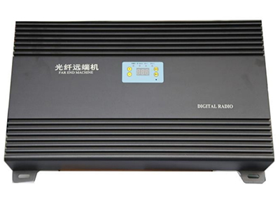 25-40W远端机  采用先进的声表面滤波技术，带外抑制
收发隔离度高。
 整铝腔体分隔屏蔽设计，抗干扰能力强，
杂散小。
 采用进口低噪声器件，整机 NF 系数小，
接收微小信号能力强。
 加入 ALC 技术，抗过载能力强。
 先进的温控静音散热技术，机器运行后
无噪声污染，可根根据模块温度设定转
速，延长散热风扇使用寿命。
 更先进的数控增益调整，调整步进为 0.5dB
 具备极端温度自