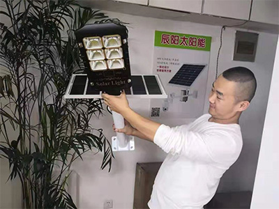 150W太阳能路灯