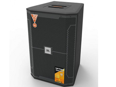 JBL KES8120 12寸音箱 主要特点:★12压铸铝框架内磁式大功率低音驱动单元★1.75复合振膜高频压缩驱动器★箱体采用15mm夹板制作,表面经哑光耐磨喷漆处理★80x50覆盖角设计,同事具备平滑的轴向...