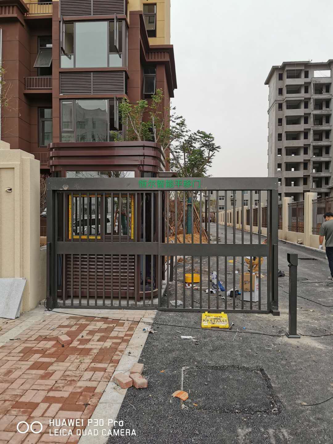 郑州小区栅栏平移门  电动门安装