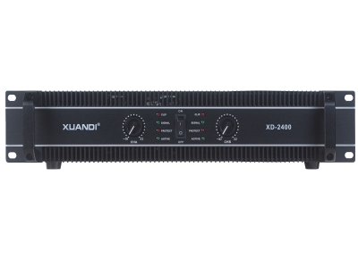 XUANDI炫笛：XD-2400 输出功率：（8Ω） 2x400W                                         输出功率: （4Ω）2x800W  输出功率8Ω桥接 1600W 频率响应 20Hz-20kHz ±0.3dB   输入灵敏度 0.775V/1.0V/1.4V  信噪比（A计权） 108dB  最低负载阻抗 (单个通道)>4Ω      输入阻抗 (平衡):20kΩ   (不平衡):10KΩ      正常功耗 220x1.6A    阻尼系数 >500@1KHz     300@/8Ω 总谐波失真 30V/uS      机身高度 2U     电源要求 AC 220V±10%  50-60Hz      推荐使用负载阻抗 8Ω/4Ω      机身尺寸 470x430x90mm  重量 18kg