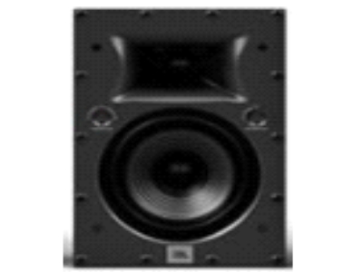JBL型号：studio6-6IW /studio6-8IW标称阻抗：   6 ohms               功率：  （RMS/峰值）50/200w      建议功放功率：50-70W           频率响应：45Hz-20KHz          扬声器灵敏度：91db            低音扬声器：6.5〃（165mm）Polyplas 低频扬声器            高音扬声器：高清镜像（HDL）波导和1〃（25mm）高频压缩驱动器     分频频率：25KHz               切口尺寸7.1〃*10.8〃（180mm*275mm）                网罩尺寸：8.2〃*12〃（209mm*305mm）                安装厚度3.7〃（95mm）