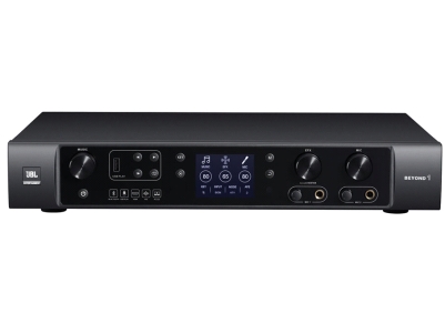 JBLJBL 型号：BEYOND1 高效的180瓦,两个渠道D类放大器 签名JBL电子卡拉ok声音数字处理提高了唱卡拉ok应用程序的经验,与音调变化,回声和混响 8用户自行设定预设 15-band参数EQ麦克风和音乐输入 三级汽车移频反馈抑制提供干净、清晰的声音 两个RCA输入和一个光学输入 两个HDMI输入和一个HDMI输出(弧) 蓝牙和USB输入提供灵活的音乐连接 额定功率 2 ch 180 w 8Ω Amp类型 类d 显示 2.8英寸液晶 频率响应 20 hz - 20 khz, + 1/-1 db (RCA输入) 50 hz - 14 khz, + 1.5/-3 db (1/4 ” TRS输入) 总谐波失真(THD)   = 85分贝(RCA输入) > = 75分贝(1/4”TRS输入) 输入阻抗 3.2 kΩ 音乐输入 视频点播(RCA) x1 BGM x1 (RCA) HDMI x2 光学x1 蓝牙x1 USB回放x1 麦克风输入 阵线(TRS) x2 后(TRS) x1 输出连接器 弧(HDMI) x 1 辅助(RCA) x 1 记录输出(RCA) x1 低音炮输出(RCA) x1 扬声器输出(接线柱)x2 控制连接器 PC x1 (USB B型) x1 RS232(3.5毫米插座) 维度(w x h d) 16.85 ” x 2.99 ” x 12.4 ” (428 mm x 76 mm x 315 mm) 净重 11.90磅(5.4公斤) 装船重量 15.43磅(7.0公斤) 功率要求 100 v - 240 v ~ 50/60Hz