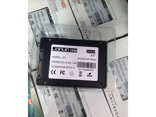 泽域固态512G SATA 136 
